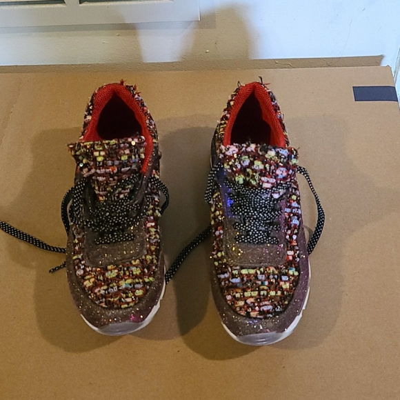 Rouge - Picture 1 of 3